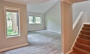 1701 Cedar Chase Ln NE — Photo 3