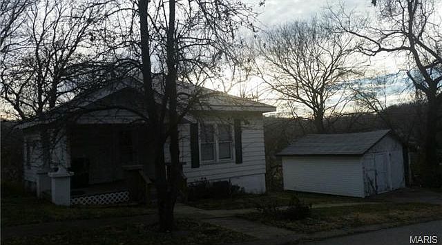 2nd image of 700 Walnut St