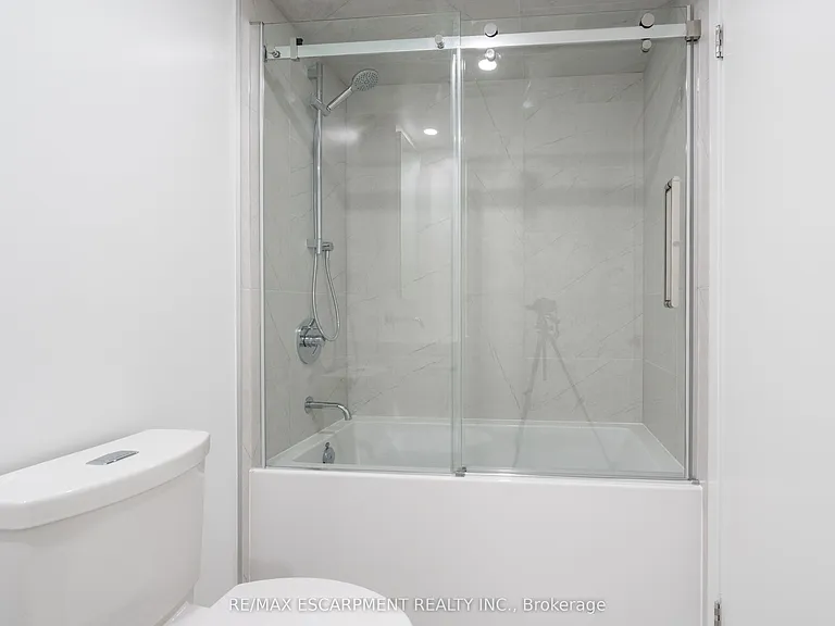 370 Martha St #309 — Photo 25