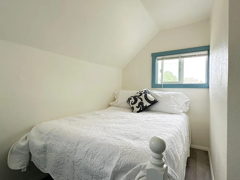919 Tilden St #2 — Photo 9
