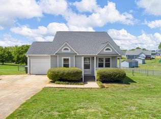 215 Upland View Dr, Boiling Springs, SC 29316