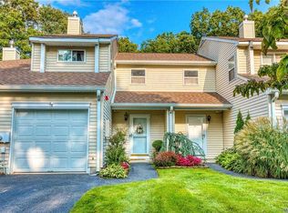 63 Cobbleridge Ln, Manorville, NY 11949