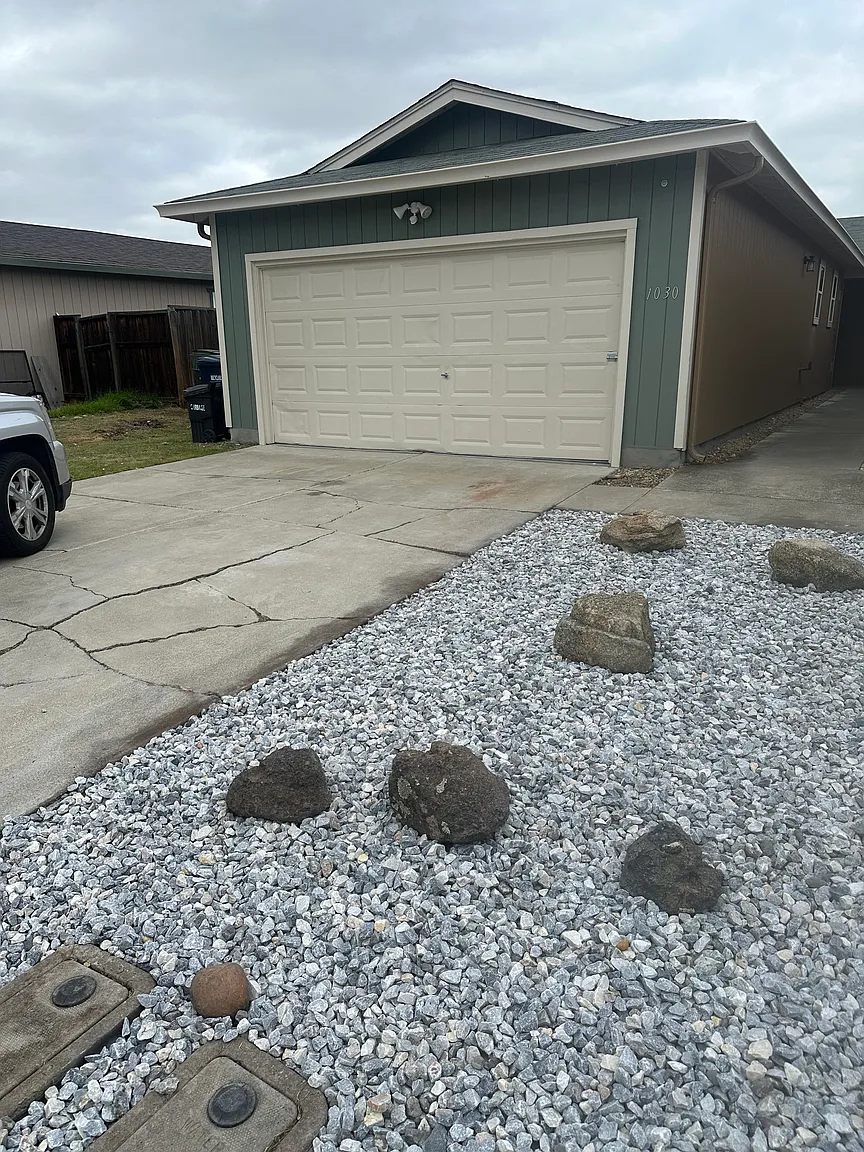 1030 Bluebell Dr photo 1