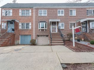 9642 72nd Rd, Forest Hills, NY 11375