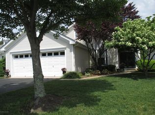 31 Quicksilver Ct, Lakewood, NJ 08701