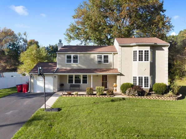 2767 Lantern Ln, Audubon, PA 19403
