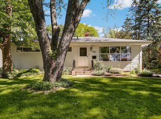 1903 E Evergreen St, Wheaton, IL 60187