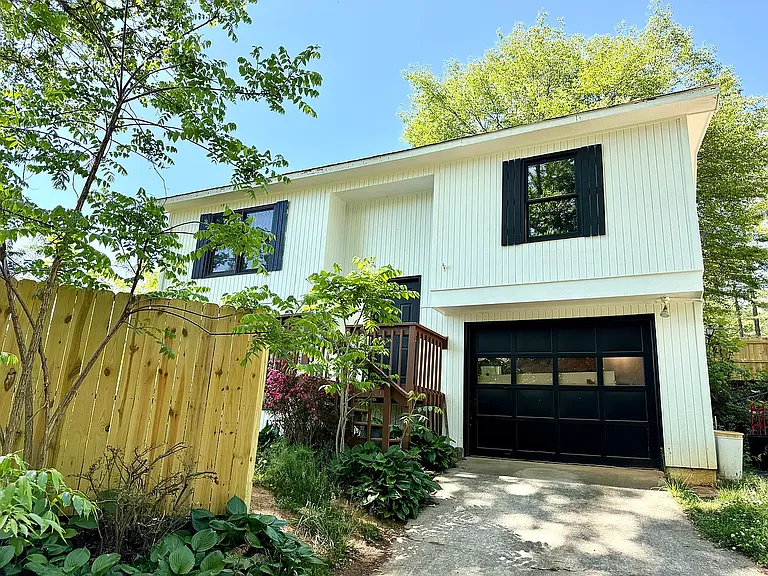 10 Miami Cir — Photo 22