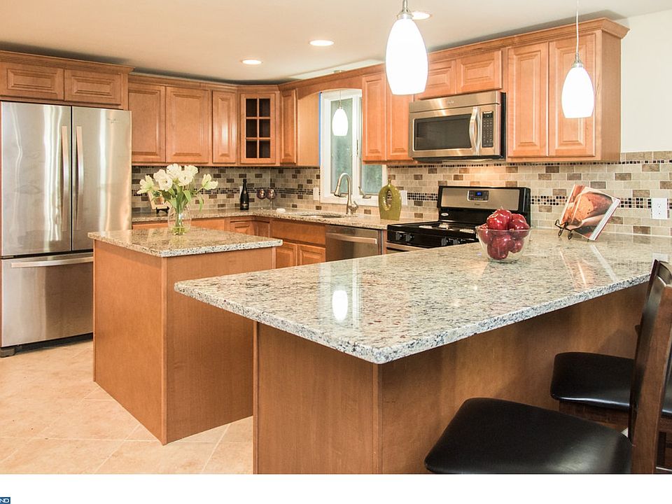 2nd image of 208 Pavin Ct