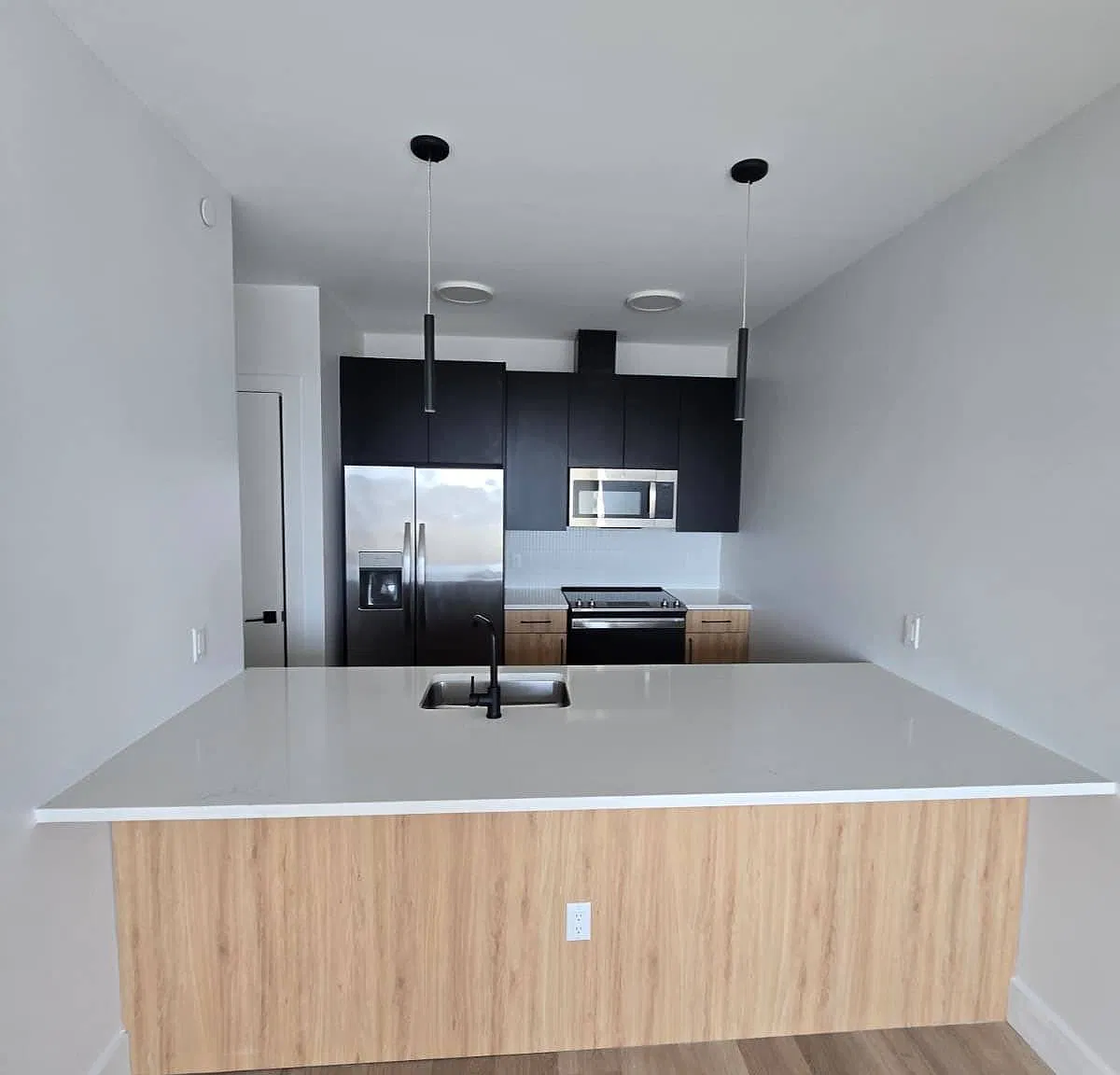 1 bed, $2,650 — Photo 2
