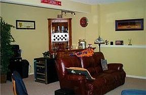 3rd image of 2295 W Piatt Ln