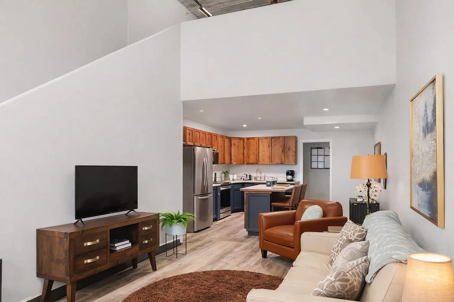 1 bed, 2.0 bath, 947 sqft, $2,667 — Photo 1