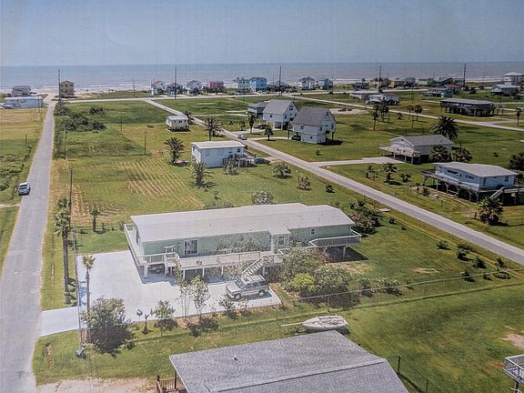 2nd image of 4110 2nd St