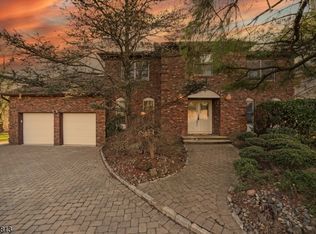 12 Kimberly Ct, Springfield, NJ 07081