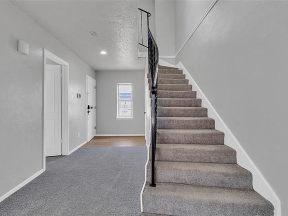 5th image of 11329 N May Ave