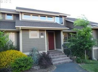 1282 Highland View Loop, Redmond, OR 97756