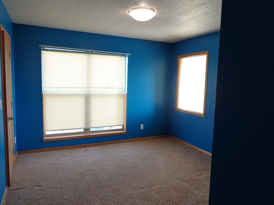 1st image of 806 37th Ave S APT 1