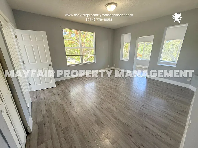 702 S 17th Ave — Photo 12