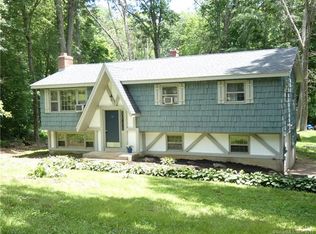 38 Saint Moritz Cir, Willington, CT 06279