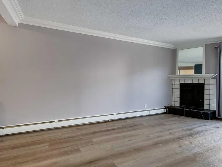 1817 N 11th Ave SW #202 — Photo 11