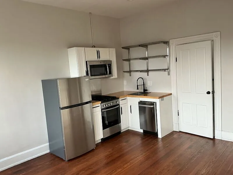 Building Photo - 920 Washington Ave #10