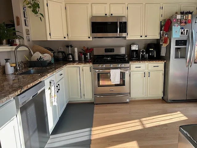 229 Yale Dr — Photo 2