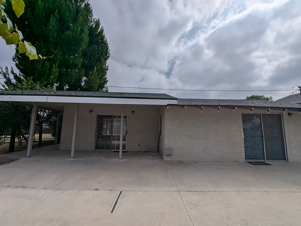 1153 S Sunkist Ave #B