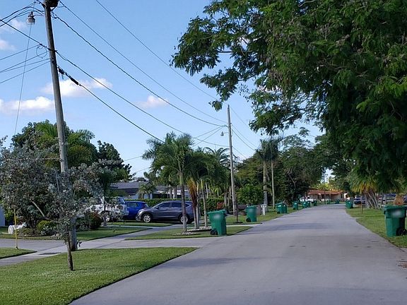 4th image of 19021 Sterling Dr