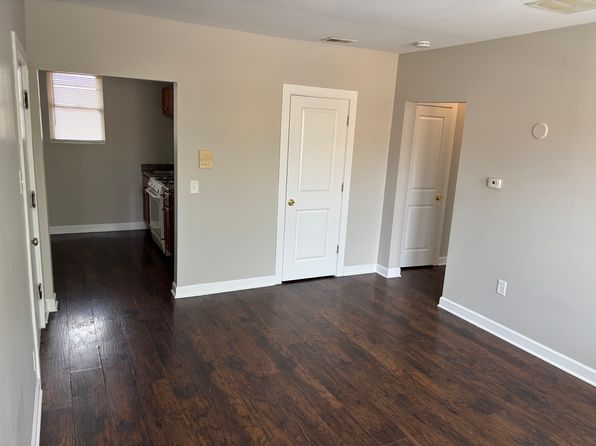 2535 W Marquette Rd