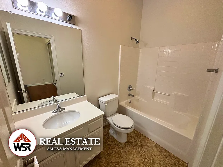18691 Oak Park Dr — Photo 14
