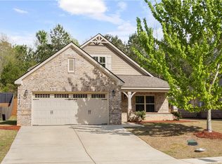 2417 Snowshill Ln, Auburn, AL 36832