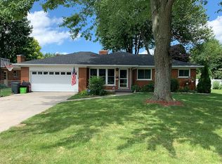 628 Cloverlawn Dr, East China, MI