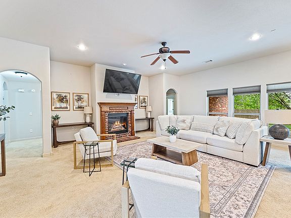 3rd image of 3802 SW Staverton Dr