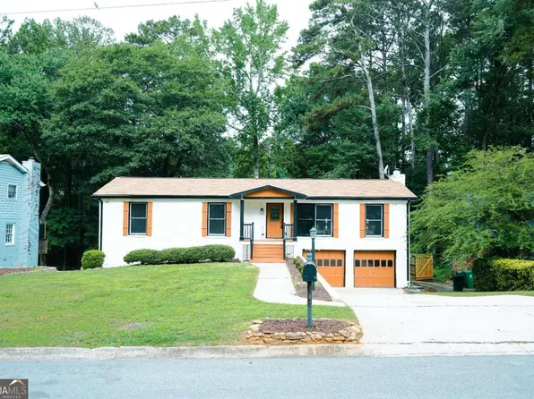 1572 Darwen Ln, Tucker, GA 30084