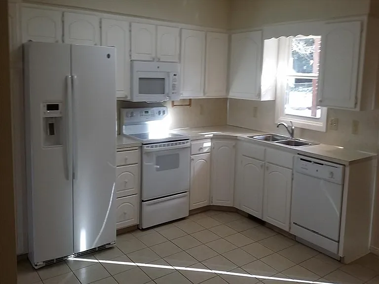 12961 Grand Ave — Photo 5