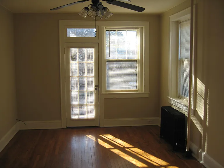 1712 Hampton Blvd #16 — Photo 5