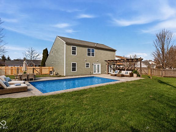 2nd image of 407 Sonhatsett Dr