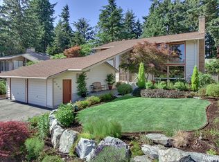 8740 Island Heights Ln, Mercer Island, WA 98040