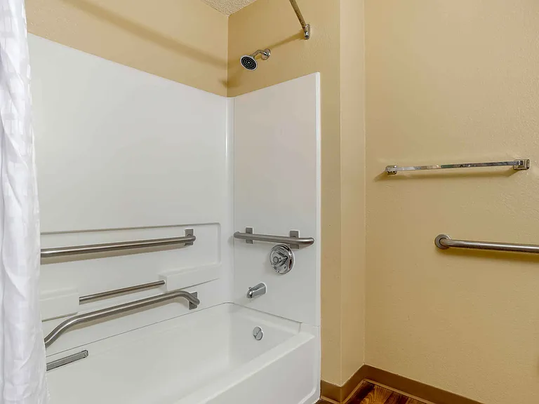Studio Suite - 1 Queen Bed