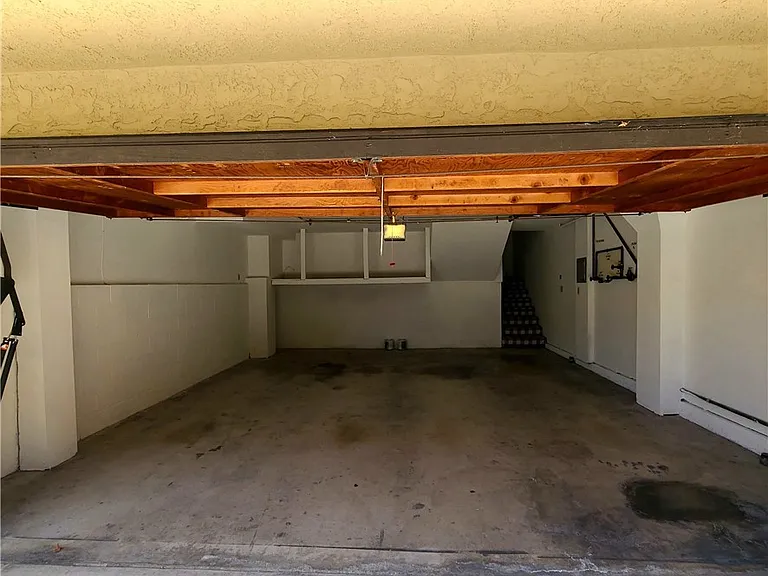 881 W Huntington Dr #G — Photo 22
