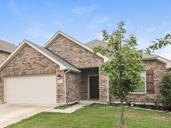 3rd image of 121 Pleasant Hill Ln