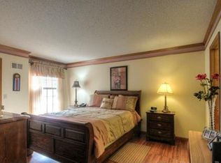 9113 W 121st Ter, Overland Park, KS 66213