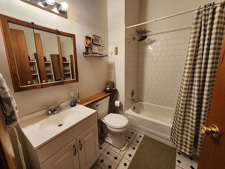 2015 W Ohio St #3F — Photo 10