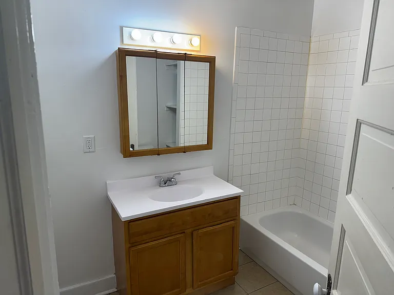 1417 Washington St — Photo 8