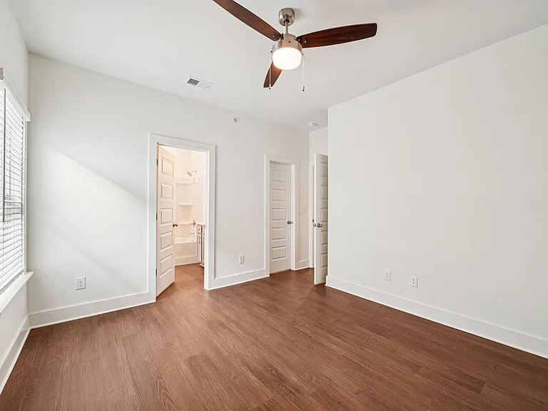 Turnberry Park Apartments and Homes — Photo 89