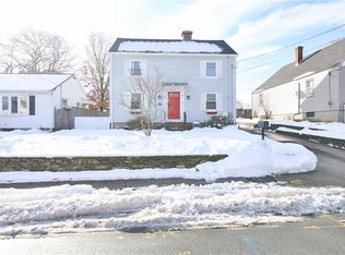 114 Preston Dr, Cranston, RI 02910