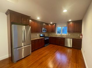 41 Chobot Ln FLOOR 1, Elmwood Park, NJ 07407