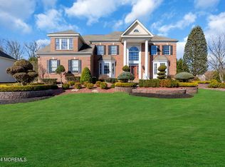 2 Livingston Ct, Marlboro, NJ 07746