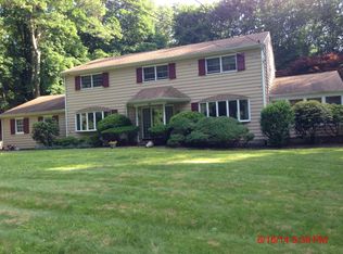 56 Mayer Dr, Suffern, NY 10901