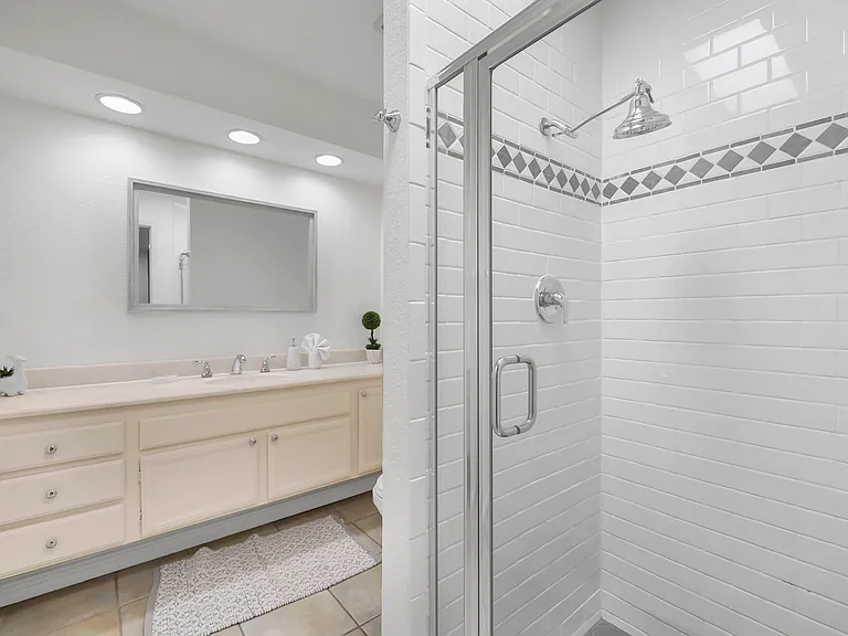 166 Wimbledon Ct — Photo 18